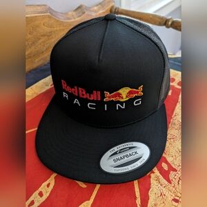 Red Bull Racing Black Yupoong Flat Bill Retro Vintage Style F1 Gran Prix Fan Hat